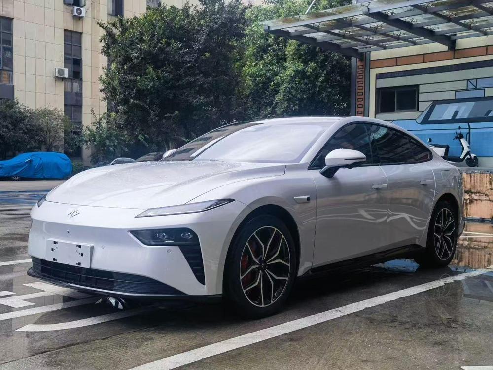 Dongfeng Yipai 奕派007