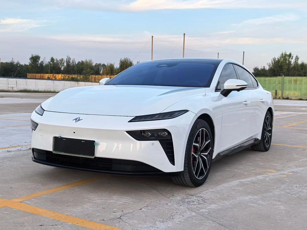 Dongfeng Yipai 奕派007