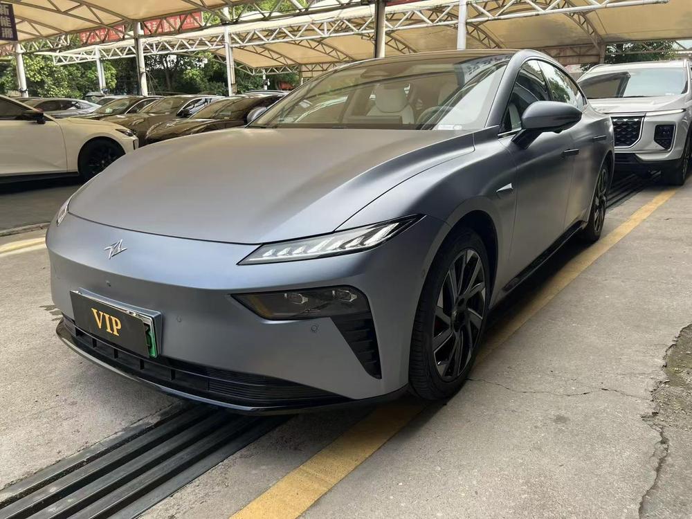 Dongfeng Yipai 奕派007