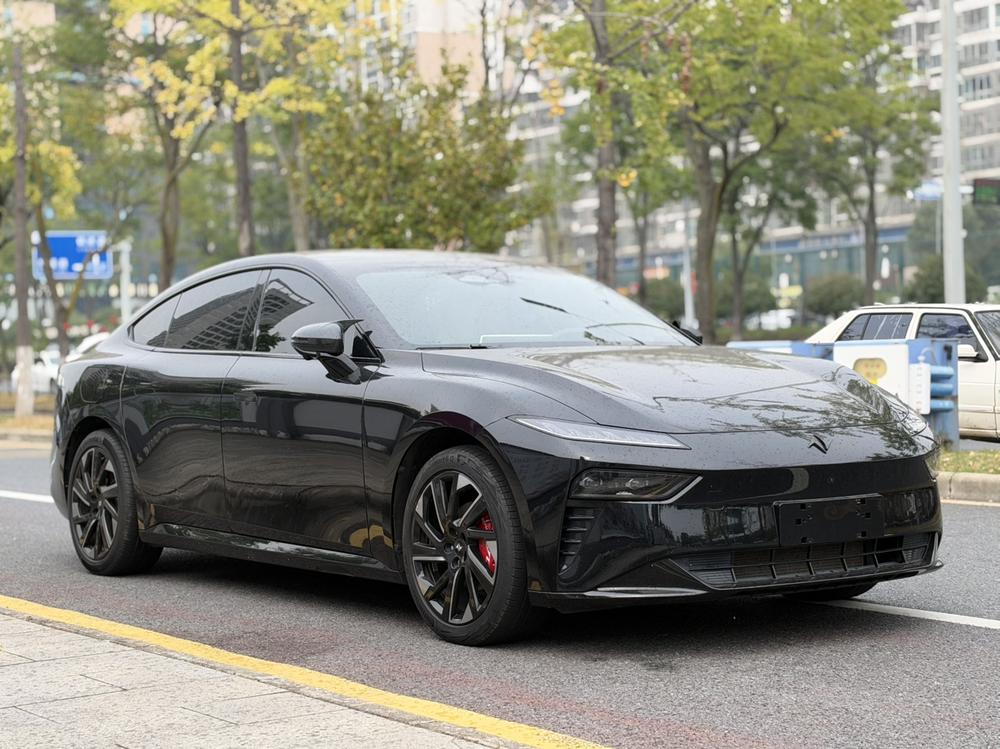 Dongfeng Yipai 奕派007