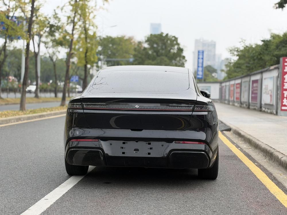 Dongfeng Yipai 奕派007