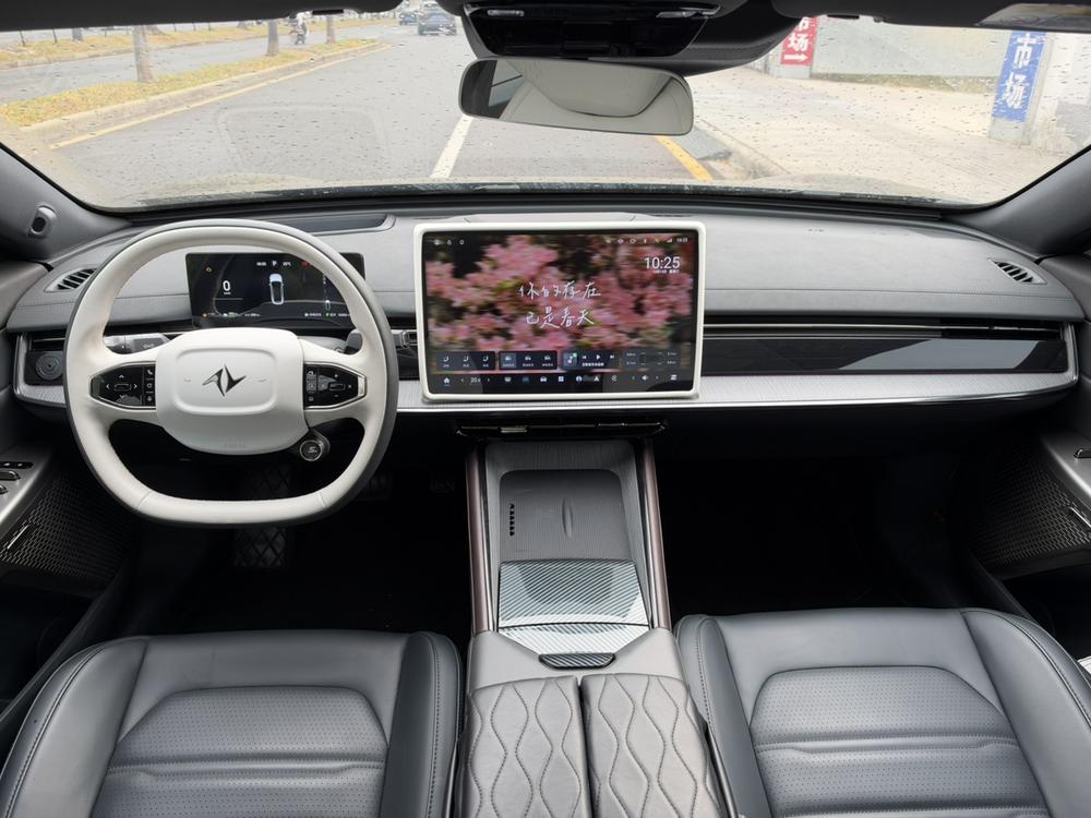 Dongfeng Yipai 奕派007
