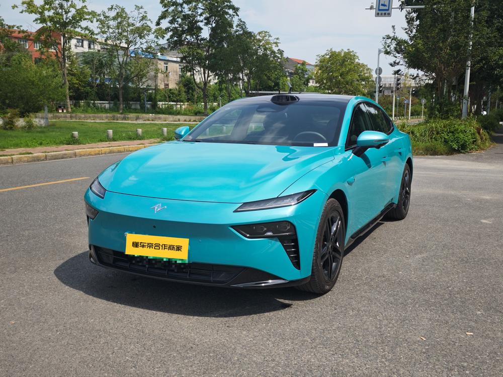 Dongfeng Yipai 奕派007