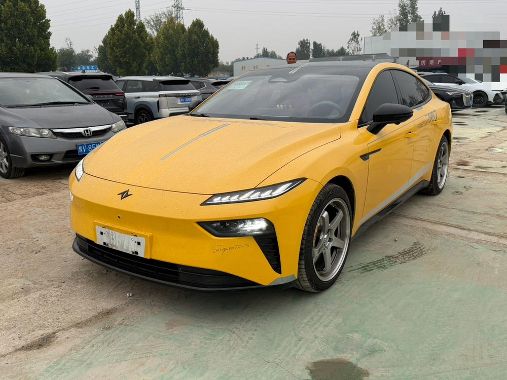 Dongfeng Yipai 奕派007