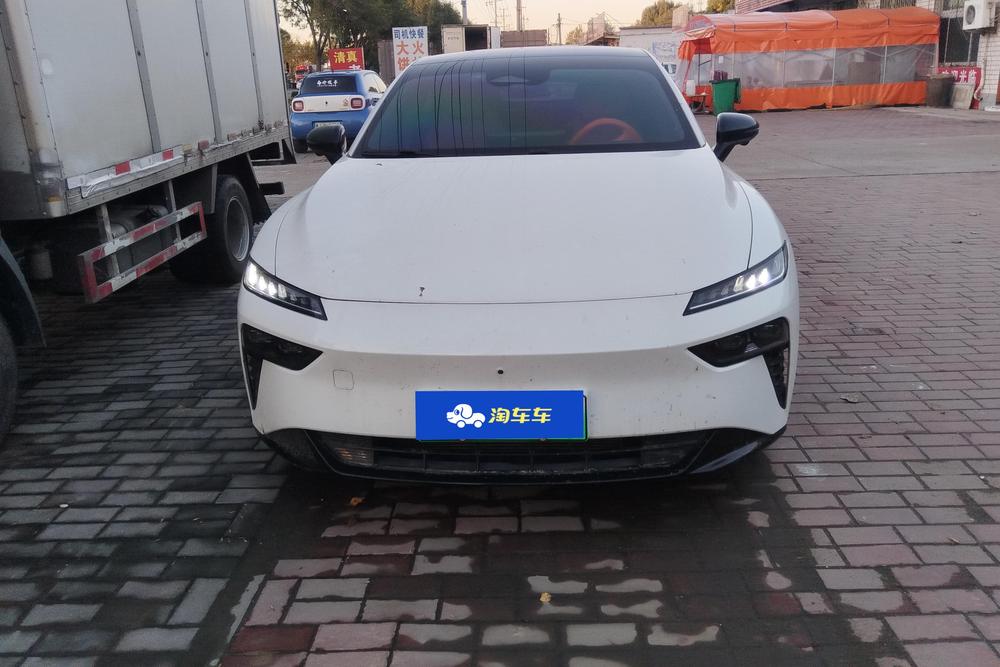 Dongfeng Yipai 奕派007