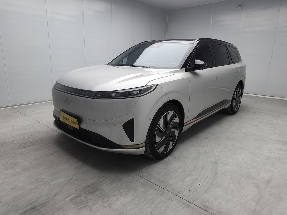 Dongfeng Yipai 奕派008