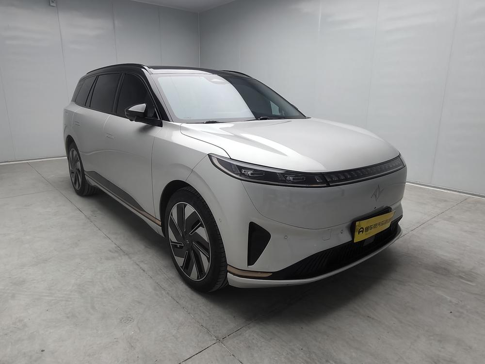 Dongfeng Yipai 奕派008