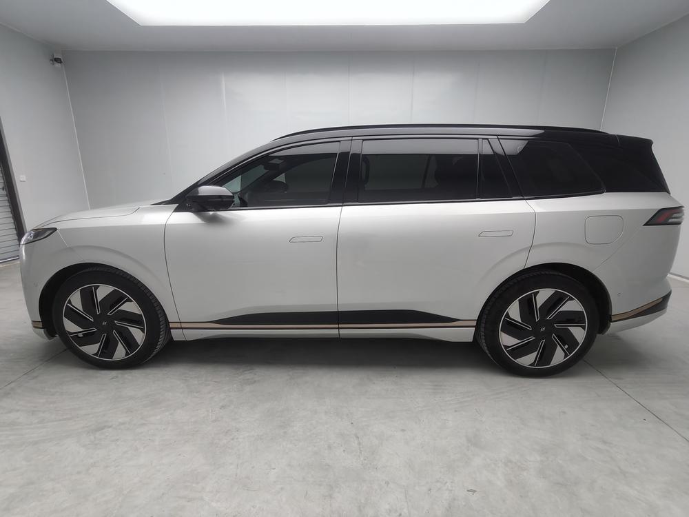 Dongfeng Yipai 奕派008