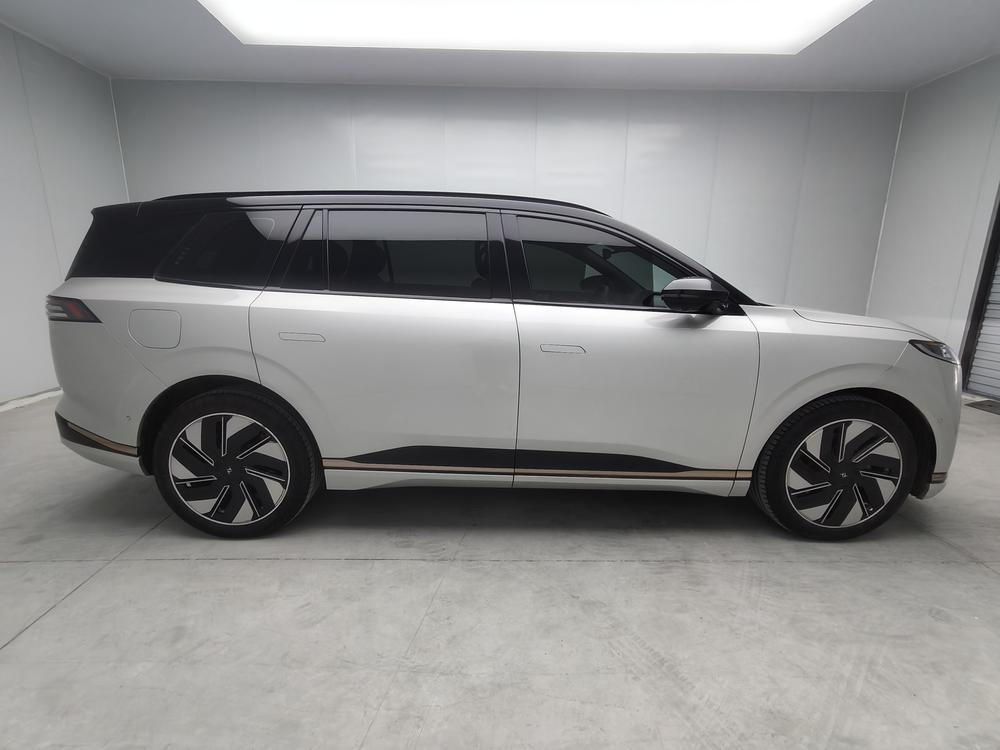 Dongfeng Yipai 奕派008