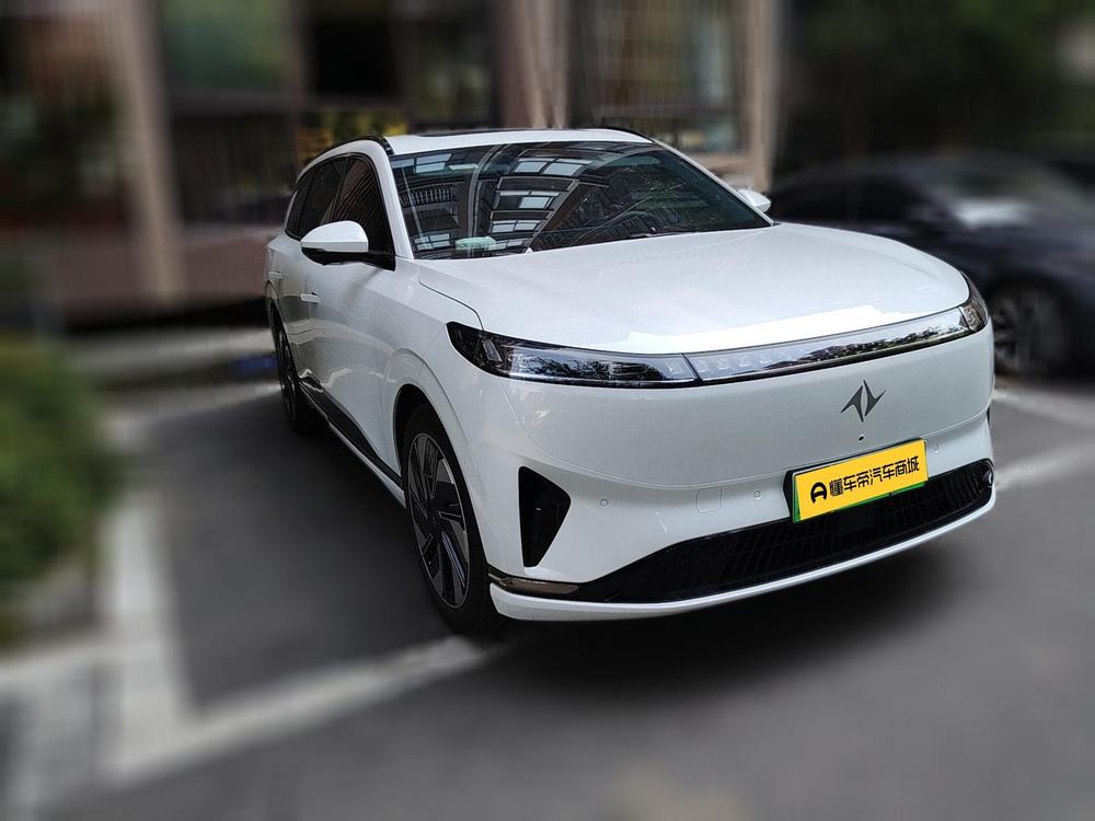 Dongfeng Yipai 奕派008