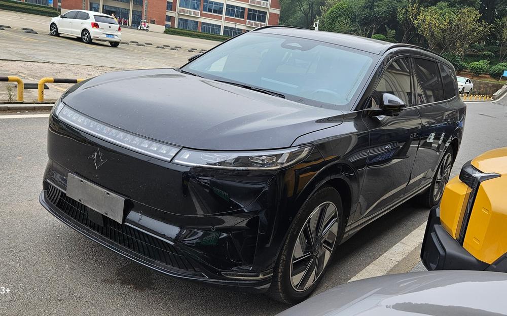 Dongfeng Yipai 奕派008