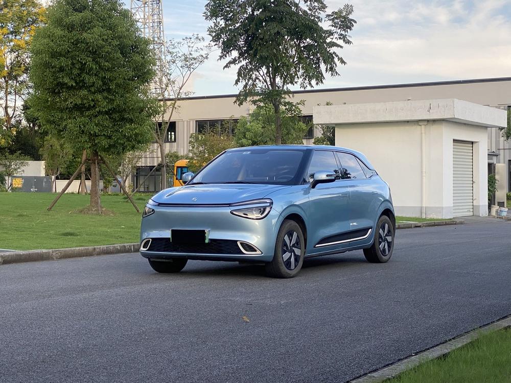 Dongfeng Yipai Nami 01