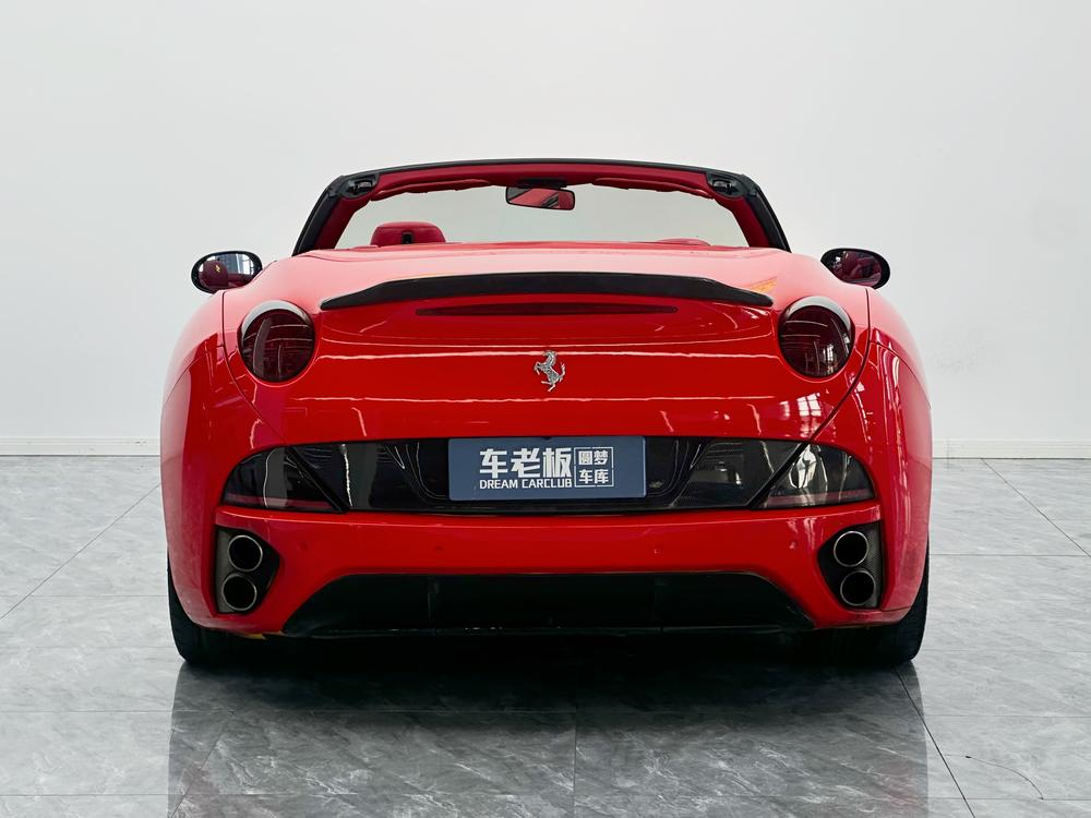 Ferrari California T