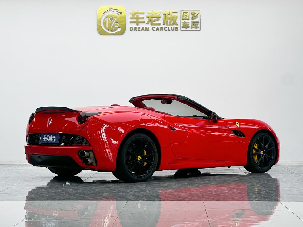 Ferrari California T