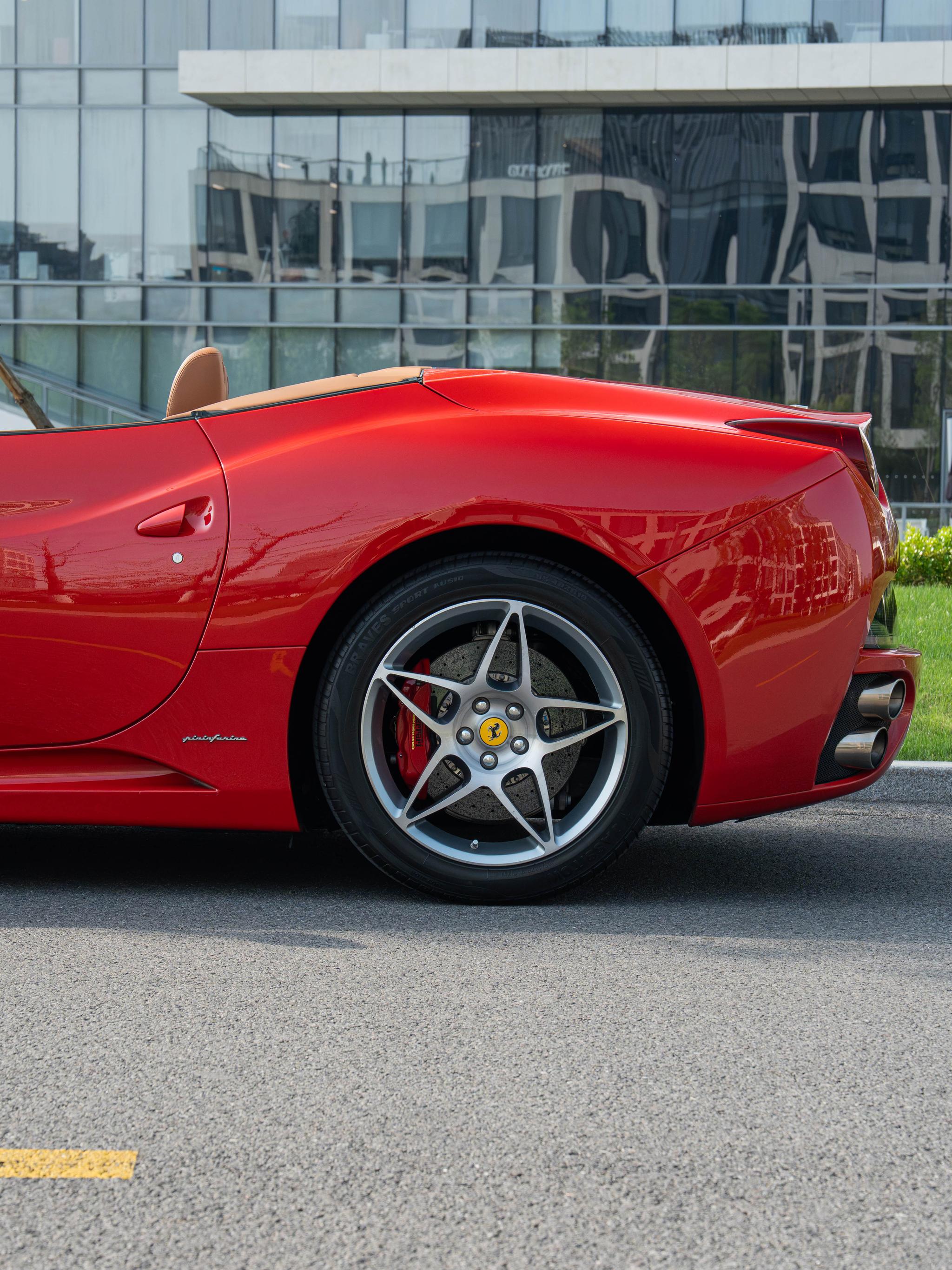 Ferrari California T