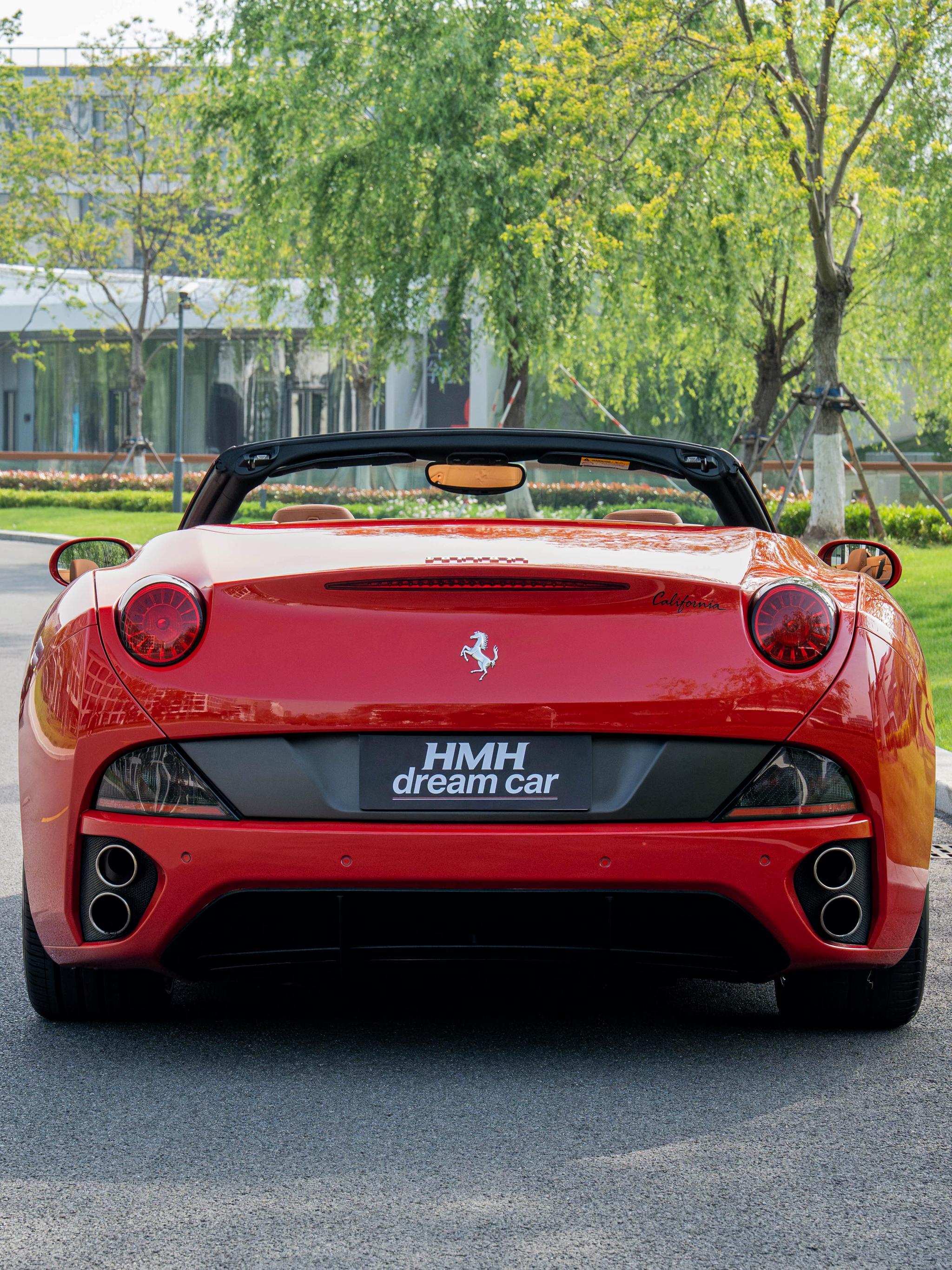 Ferrari California T