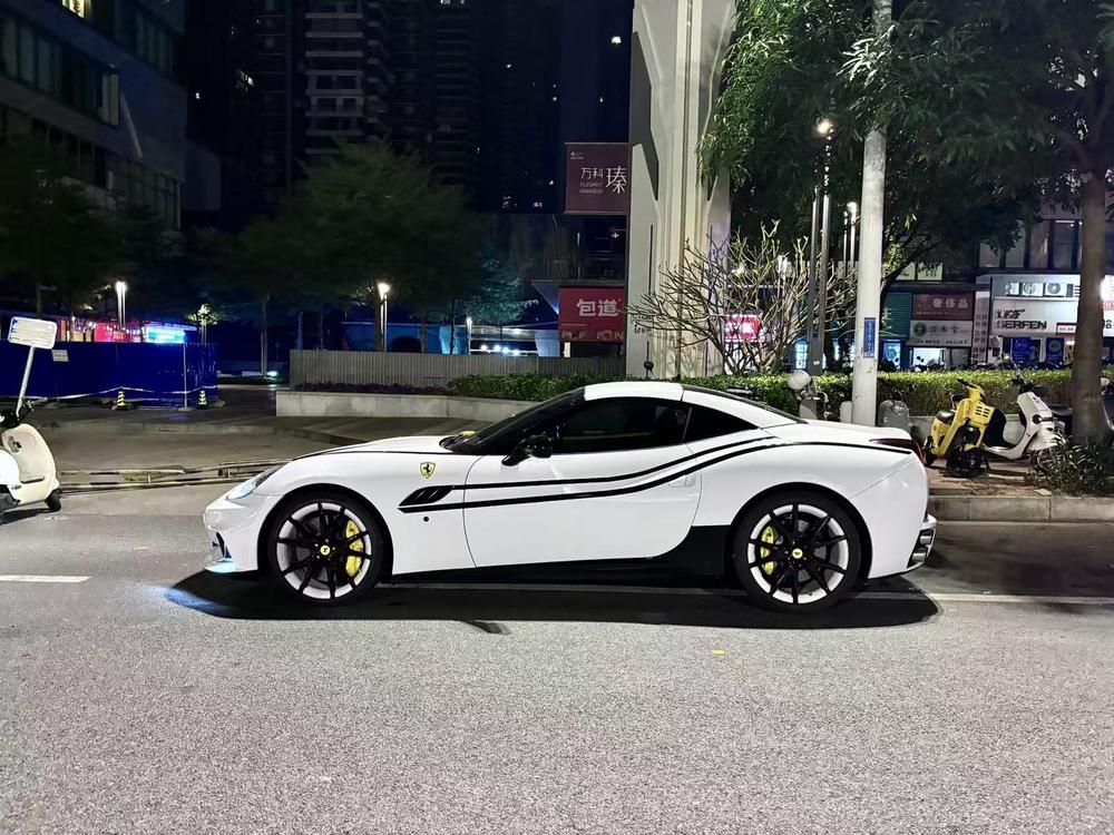 Ferrari California T