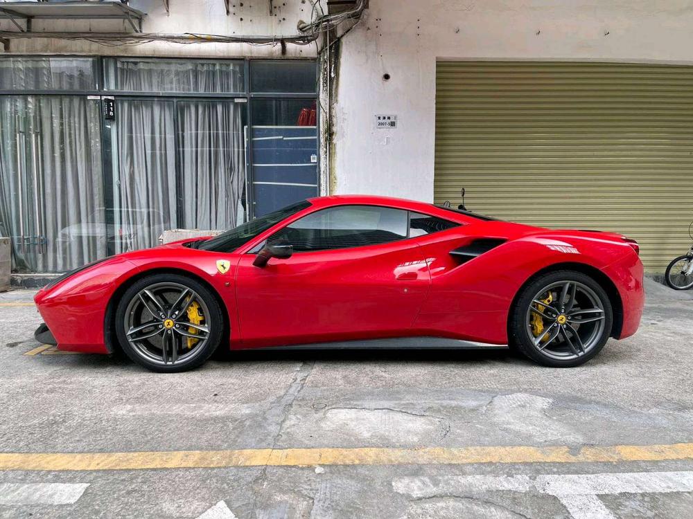 Ferrari Ferrari 488