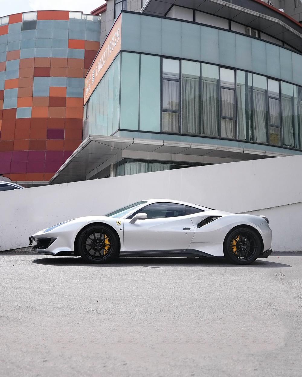 Ferrari Ferrari 488