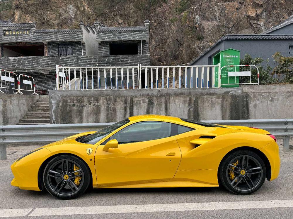 Ferrari Ferrari 488