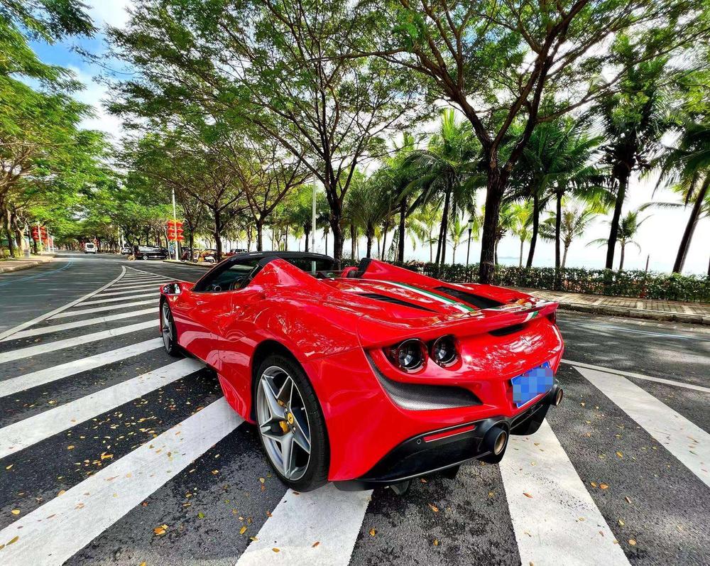 Ferrari Ferrari F8