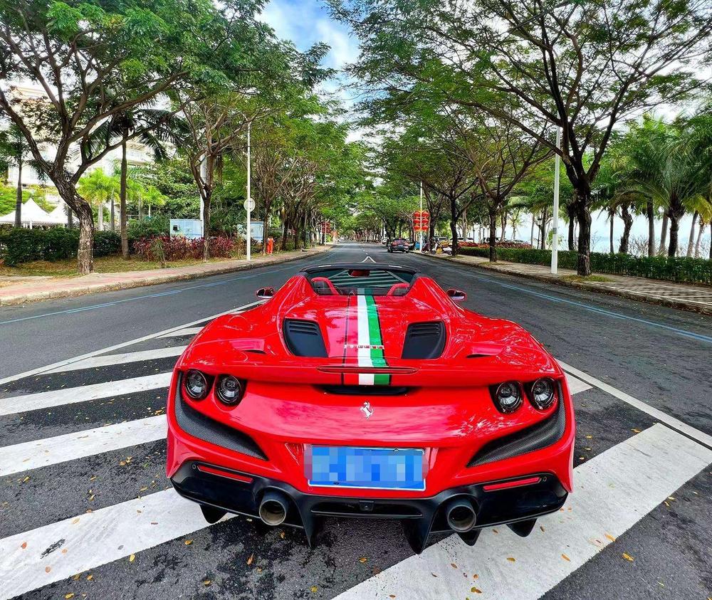 Ferrari Ferrari F8