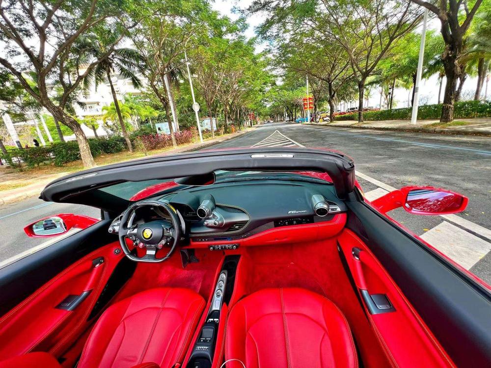 Ferrari Ferrari F8
