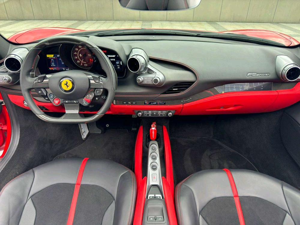 Ferrari Ferrari F8