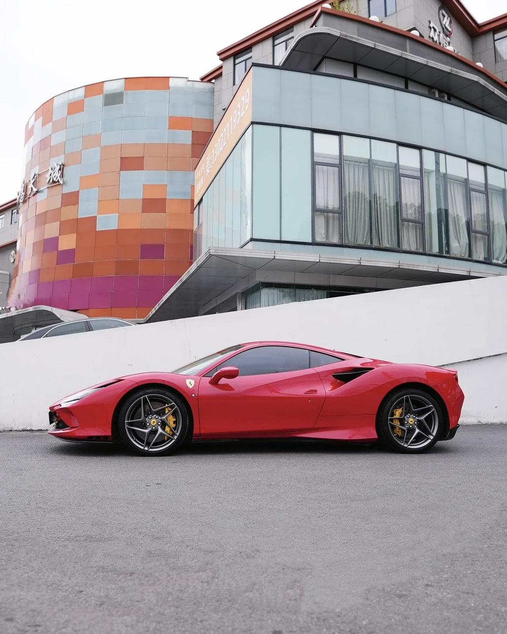 Ferrari Ferrari F8
