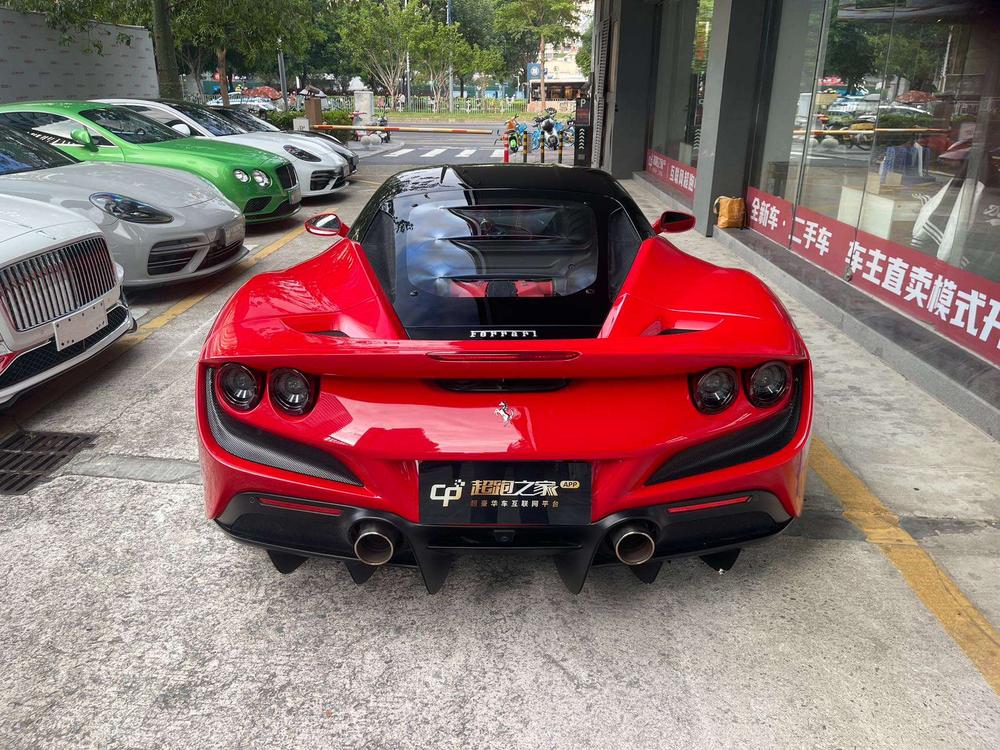 Ferrari Ferrari F8
