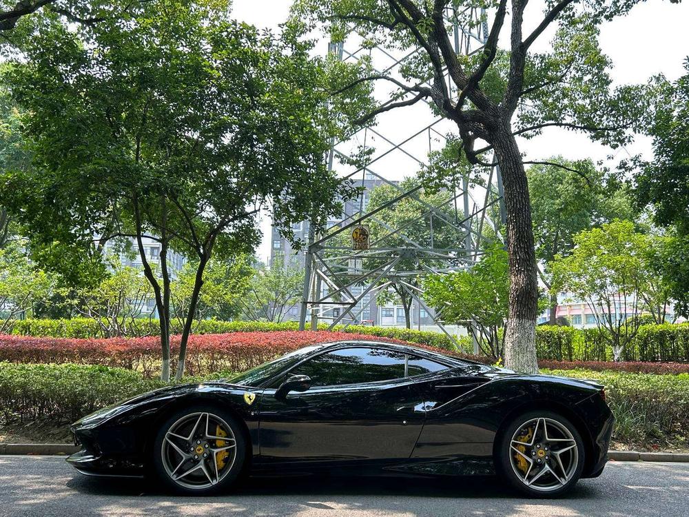 Ferrari Ferrari F8
