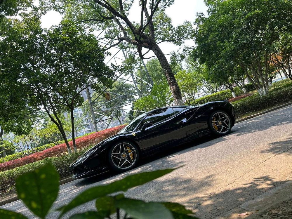 Ferrari Ferrari F8