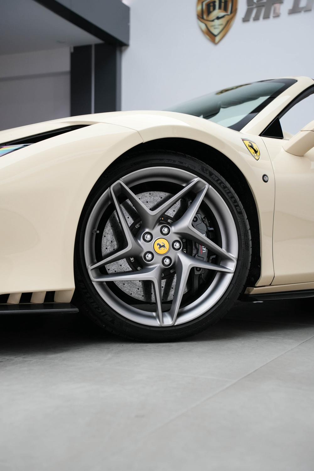 Ferrari Ferrari F8