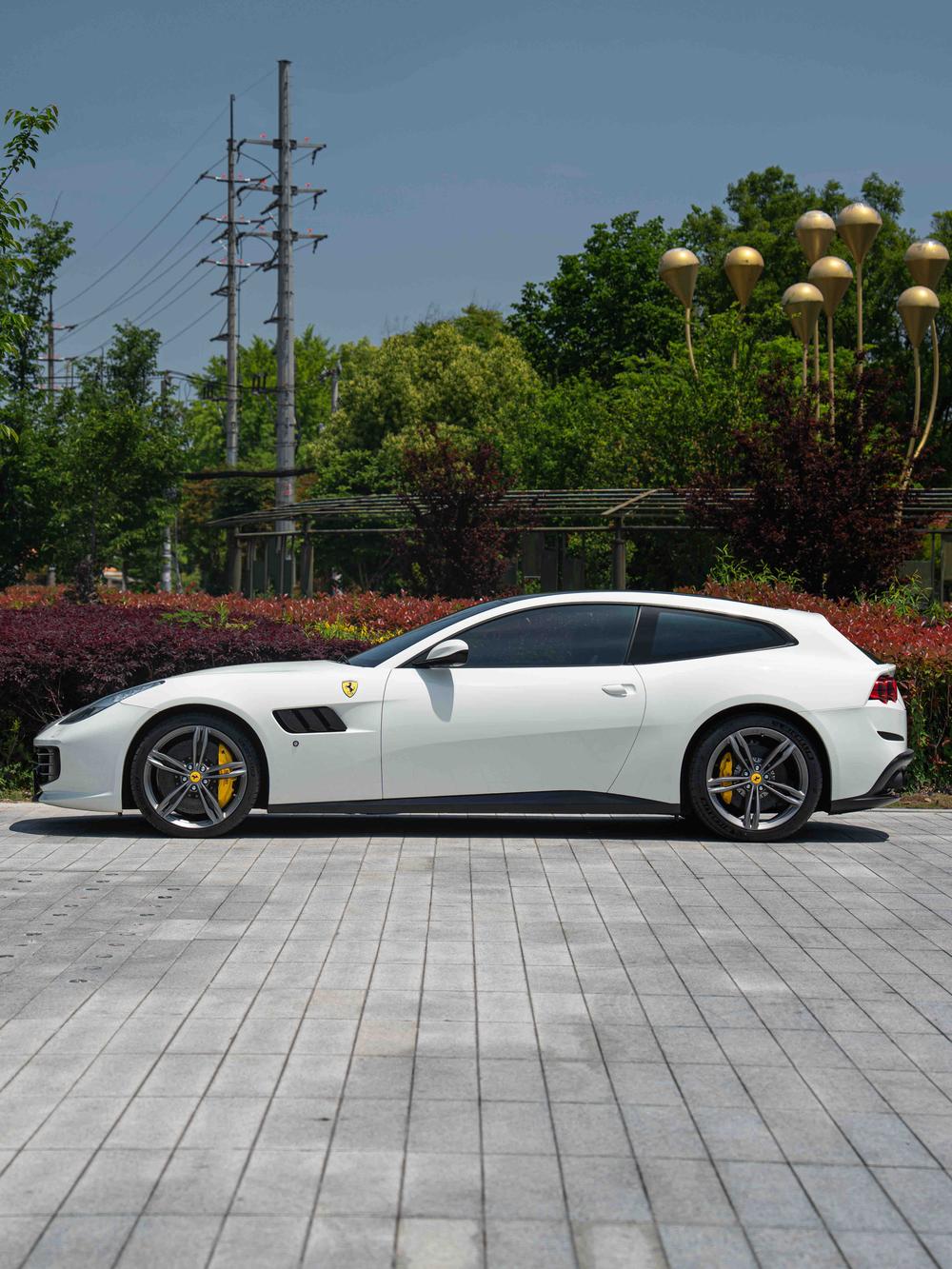 Ferrari GTC4Lusso