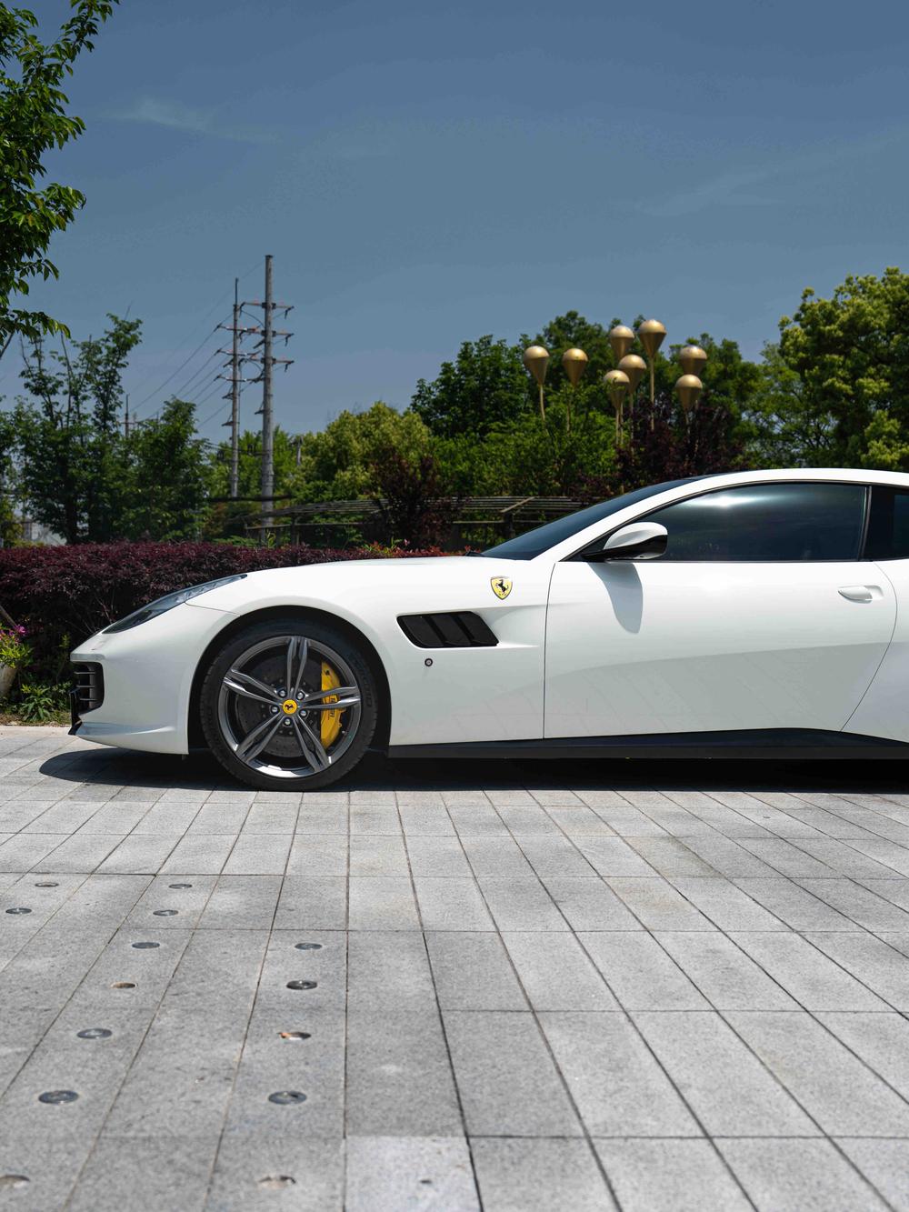 Ferrari GTC4Lusso