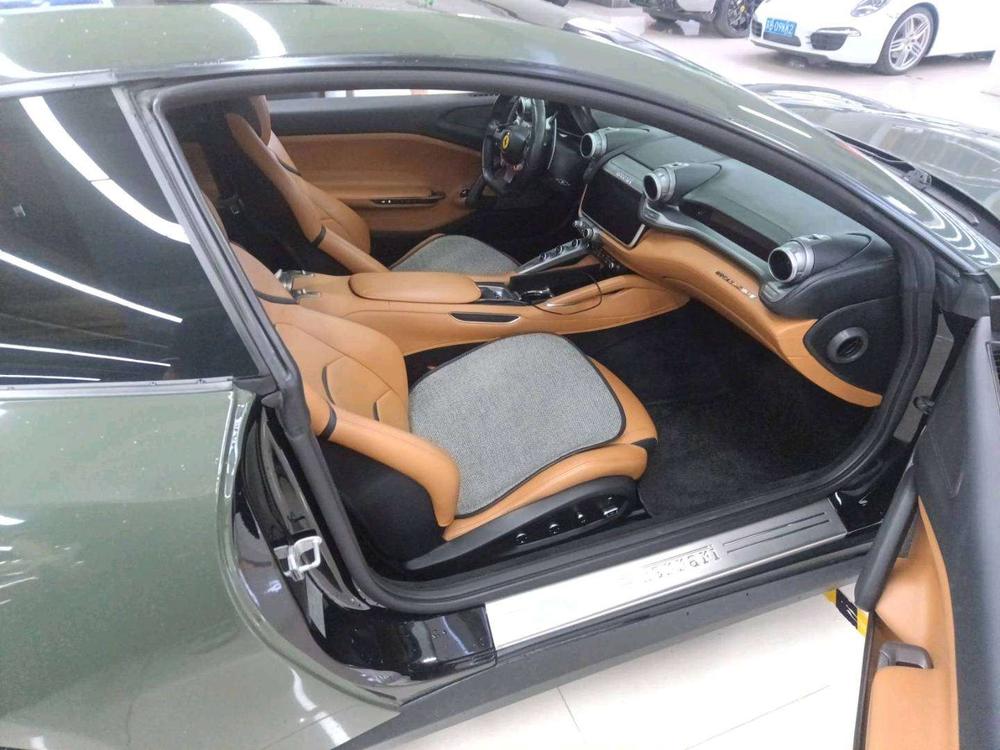 Ferrari GTC4Lusso