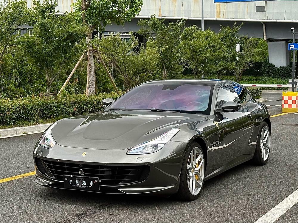 Ferrari GTC4Lusso