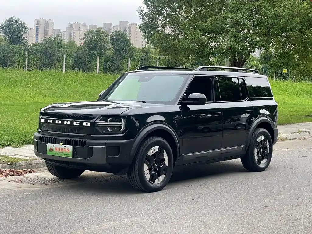 Ford Bronco Basecamp