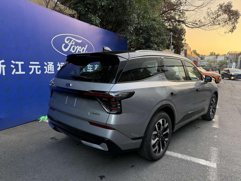 Ford Edge