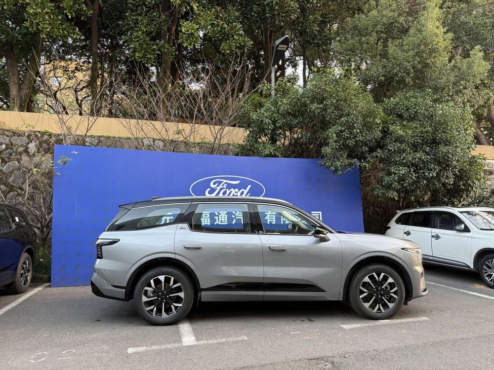 Ford Edge