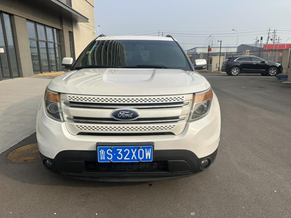 Ford Explorer (Import)