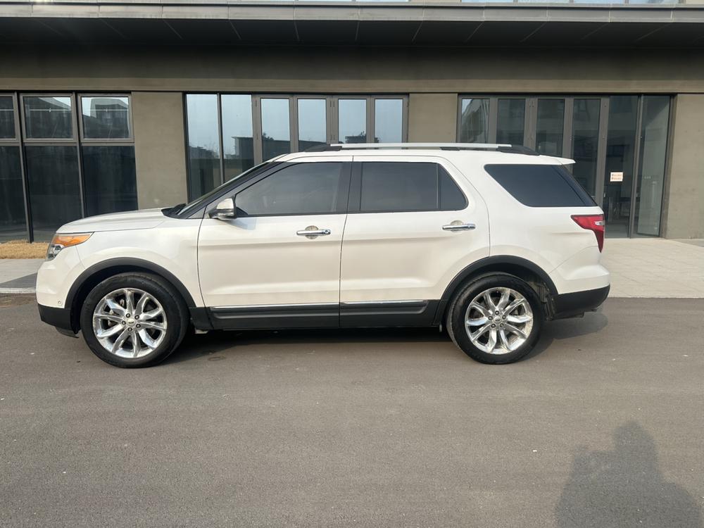 Ford Explorer (Import)