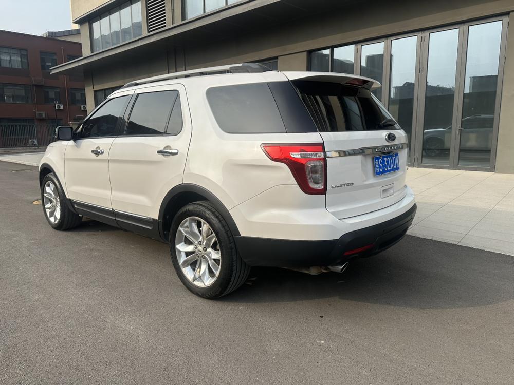 Ford Explorer (Import)