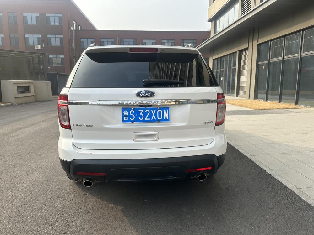 Ford Explorer (Import)