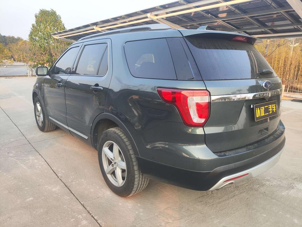 Ford Explorer (Import)