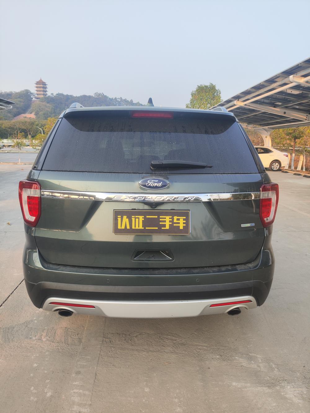 Ford Explorer (Import)