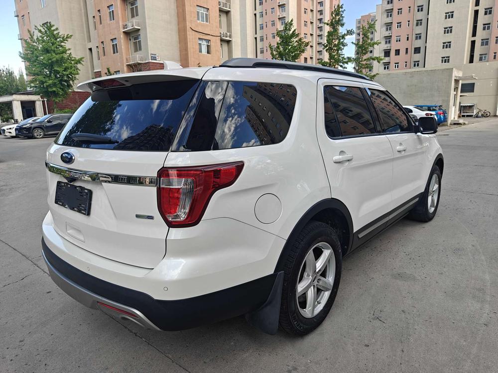 Ford Explorer (Import)