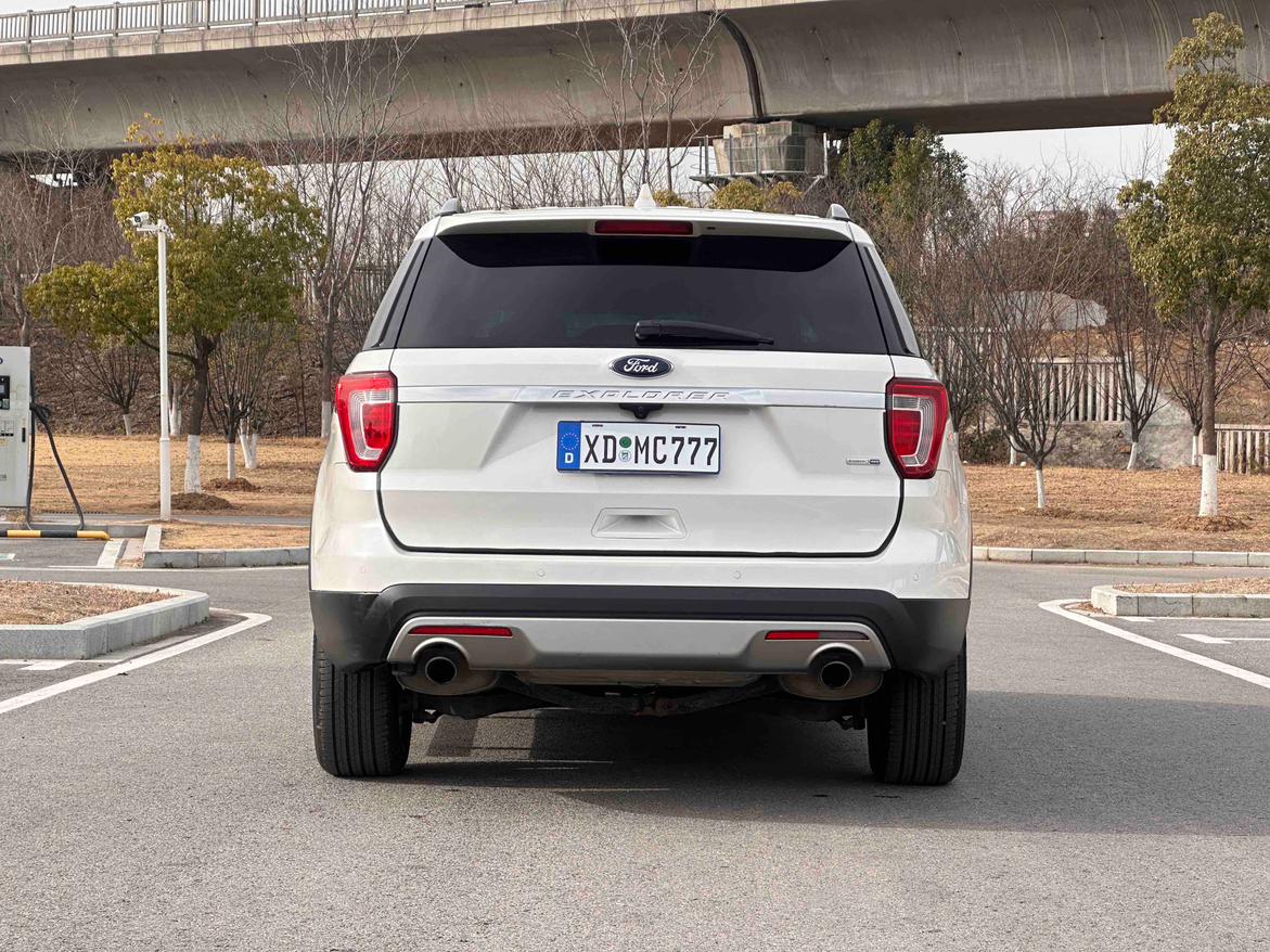 Ford Explorer (Import)