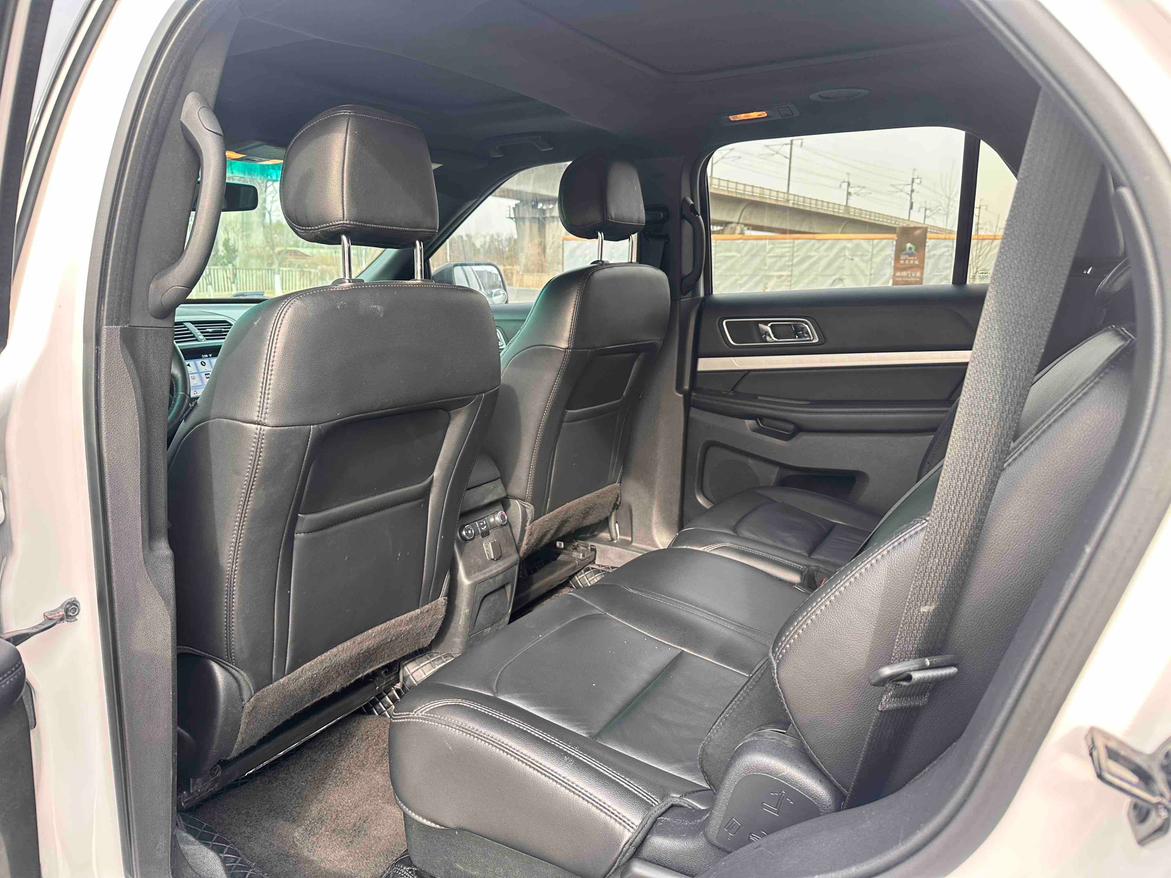 Ford Explorer (Import)