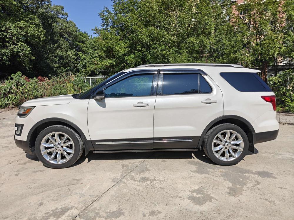 Ford Explorer (Import)